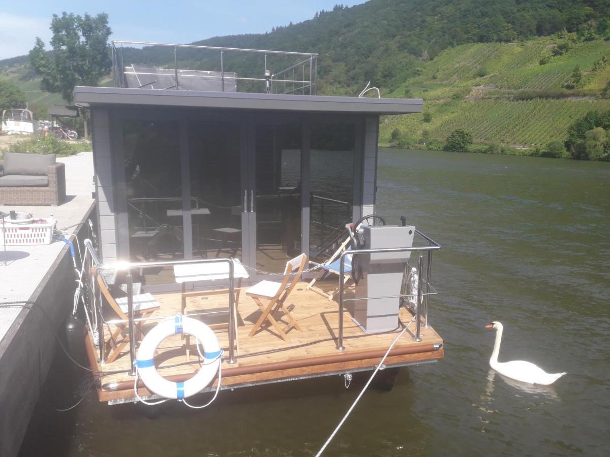 Hausboot Moselrose In Botel