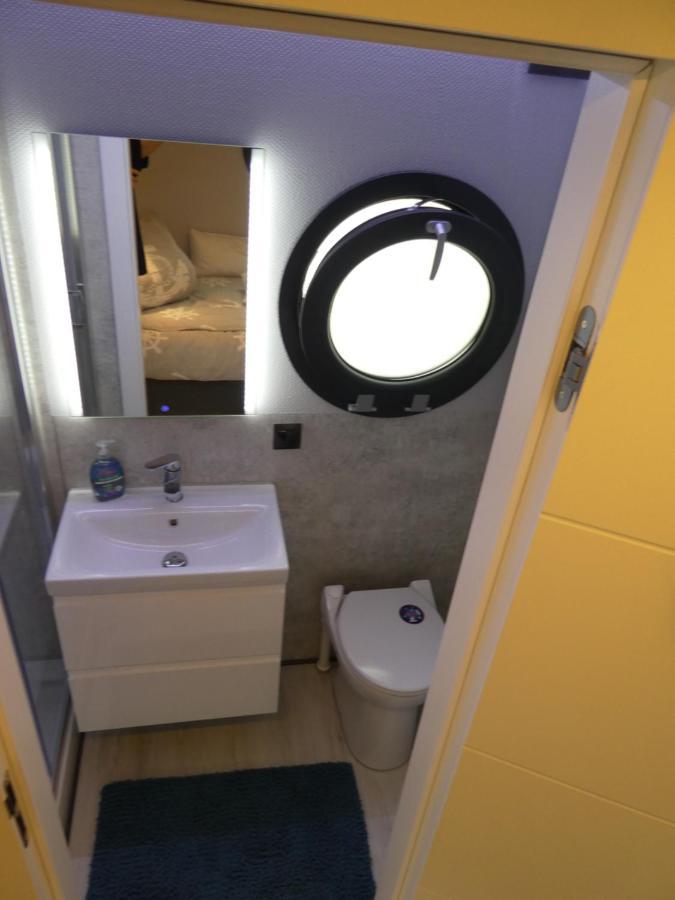 Hausboot Moselrose In Botel